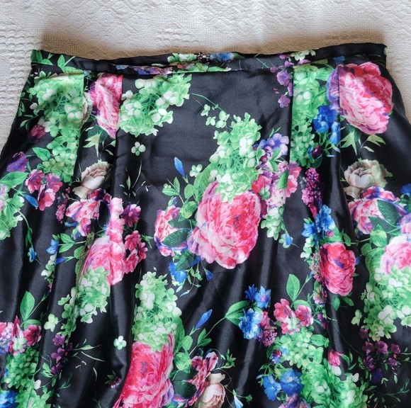 Blondie Nites Formal Maxi Length Floral Prom/Evening Full Skirt - Picture 4 of 12